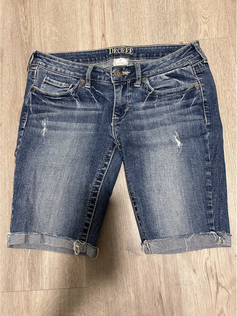 Decree Y2k Indie Women's Denim Bermuda Shorts Size 7